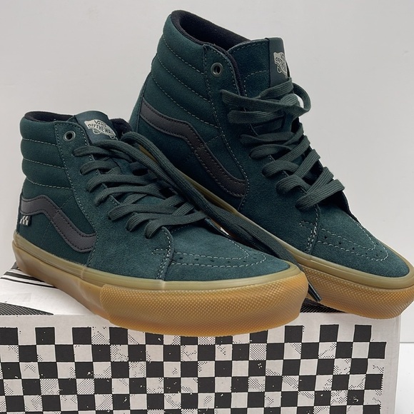 Vans Men’s Skate Sk8-Hi Green/Gum
VN0A2Z3317P
Sneakers - Picture 3 of 16